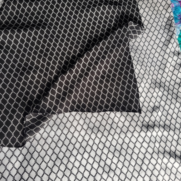 Milano Layered Asymmetrical Flowy Blouse Size M - Picture 9 of 11